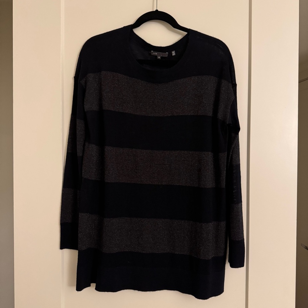 Vince Women's Navy and Gray Striped Crewneck Sweater